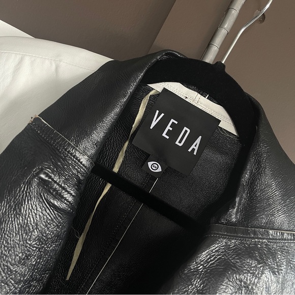 VEDA White & Black Flap Leather Jacket Size Medium - Picture 13 of 15